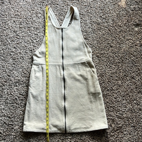 Cozy Casual Corduroy Zip-Up Jumper, Women’s Size Small - Picture 5 of 5